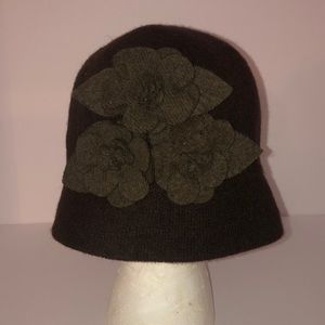 August wool hat